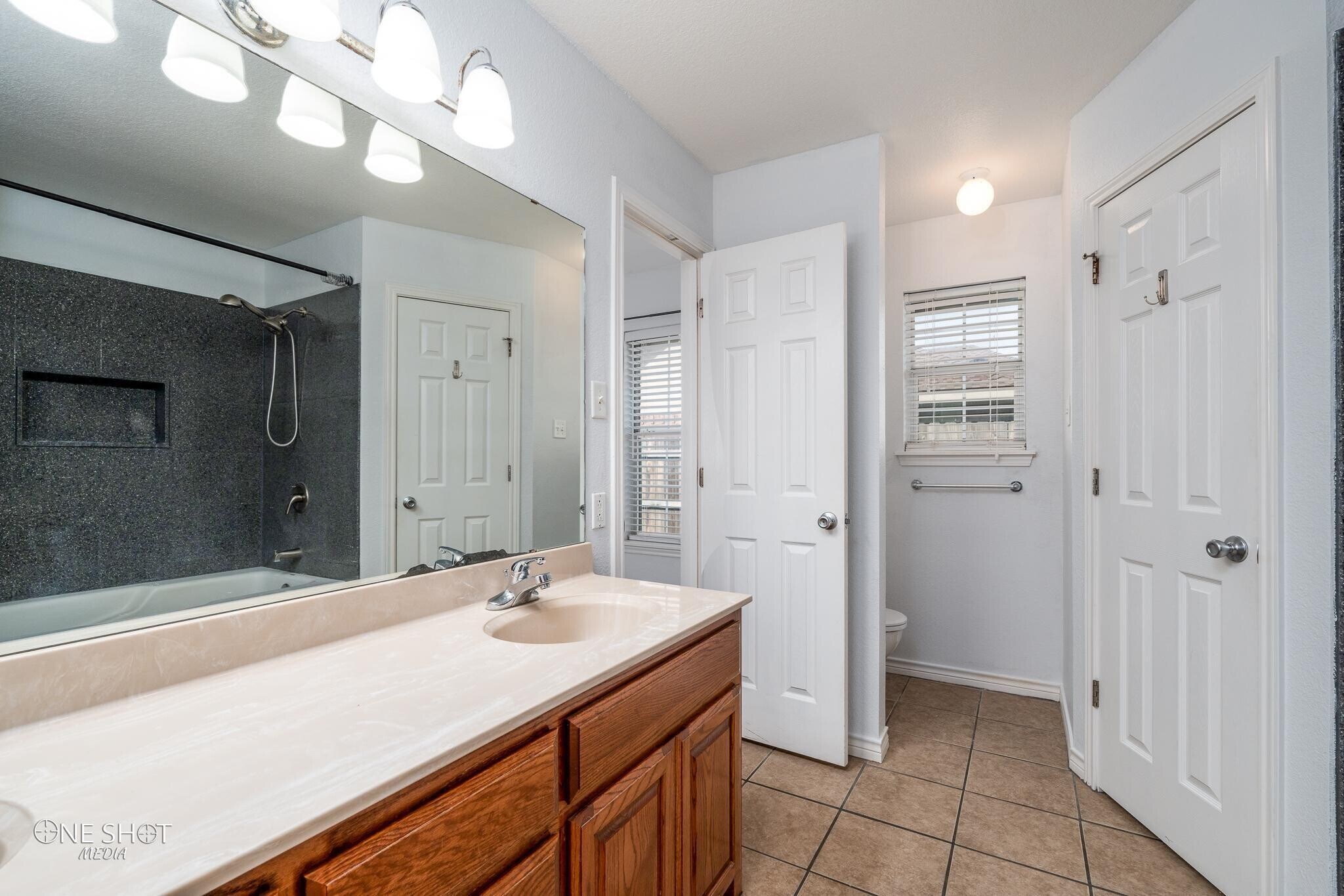 Building Photo - 1410 Tulane Dr