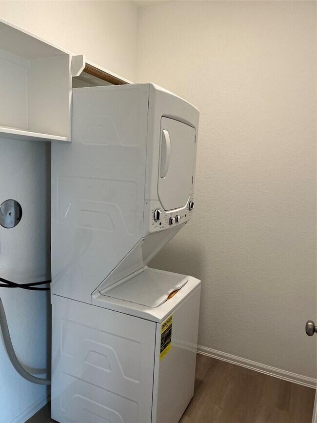 Building Photo - 3711 McCrary Falls Wy