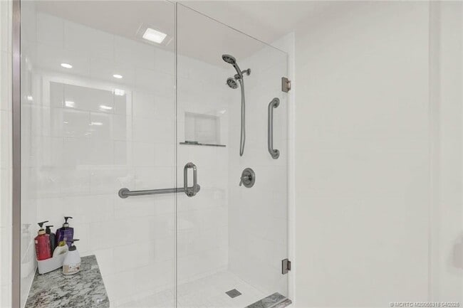 Building Photo - 2400 S Ocean Dr