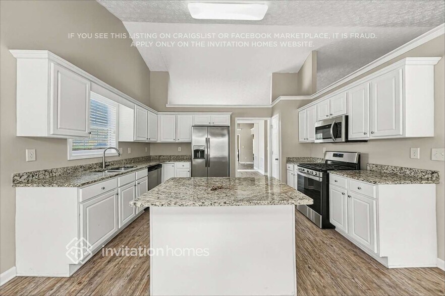 Building Photo - 3407 Millash Trail NE