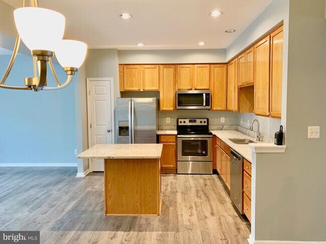 Building Photo - 8108 Horseshoe Cottage Cir