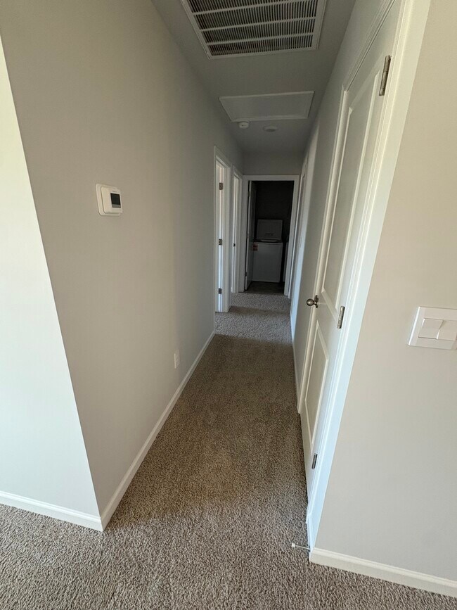 Building Photo - 4316 Oswin Dr