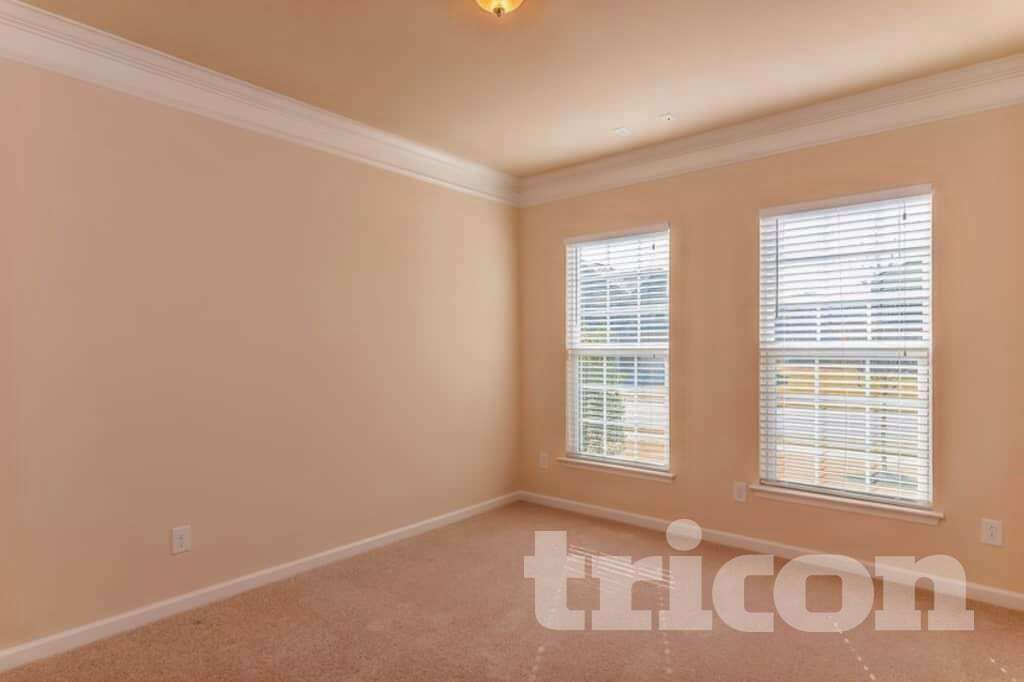 Building Photo - 1040 Merrick Rd