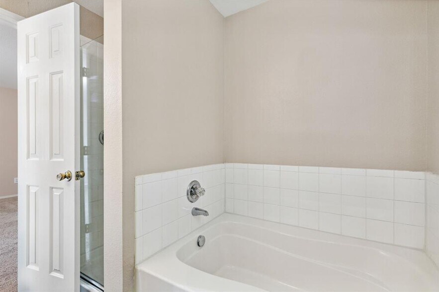 Building Photo - 12225 Peak Cir