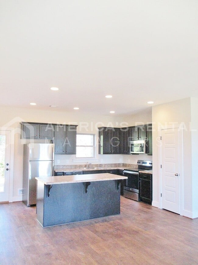 Building Photo - Town Home for Rent in Calera! Coming Soon!  DEPOSIT PENDING!!