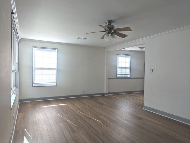 Building Photo - 2055 Magnolia Rd