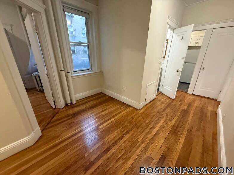 Building Photo - 1185 Boylston St