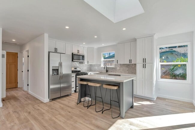 Building Photo - 2668 Quartz St