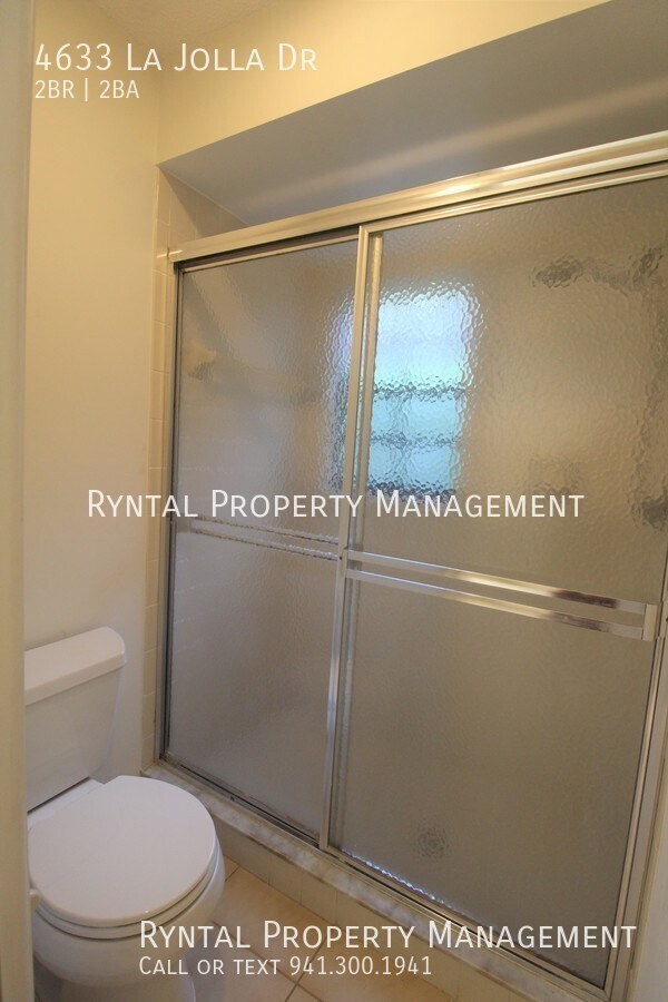 Building Photo - 4633 La Jolla Dr