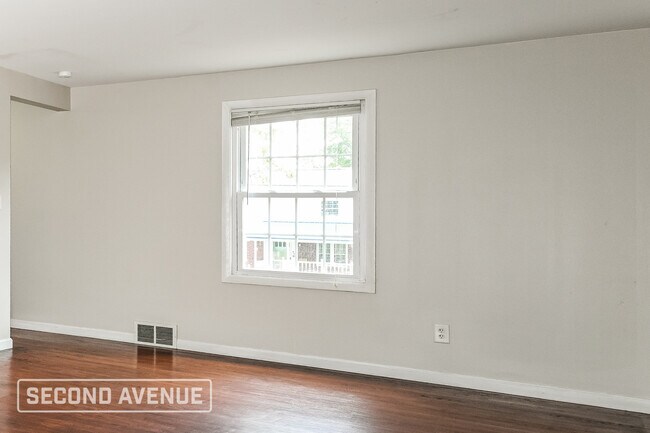 Building Photo - 947 Garden City Dr