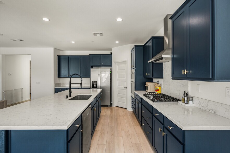 Building Photo - 29807 Pumpwood Ct