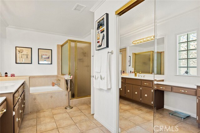 Building Photo - 1521 Fairway Oaks Ave