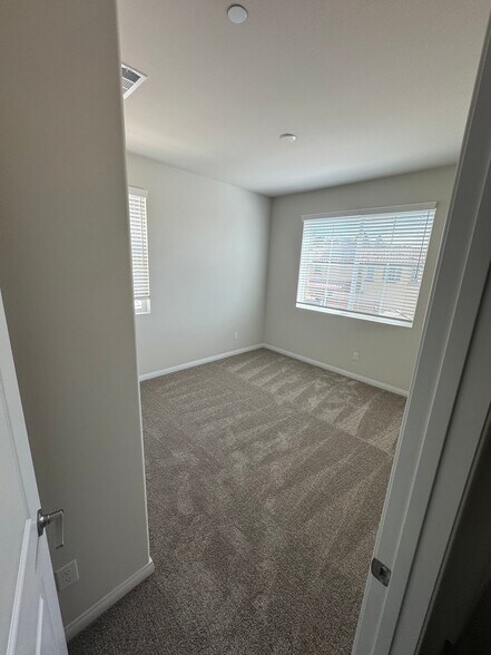 Building Photo - 7206 Veranda Ln