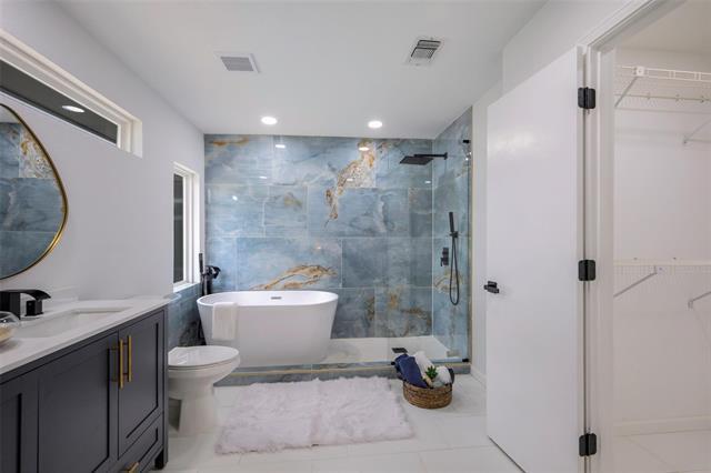 Building Photo - 2613 Pin Oak Ln