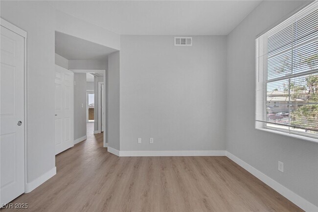 Building Photo - 8777 W Maule Ave