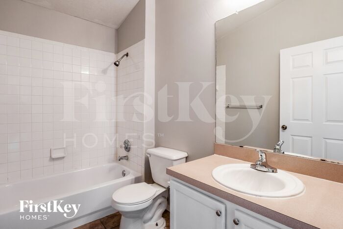 Building Photo - 7540 Groveoak Dr