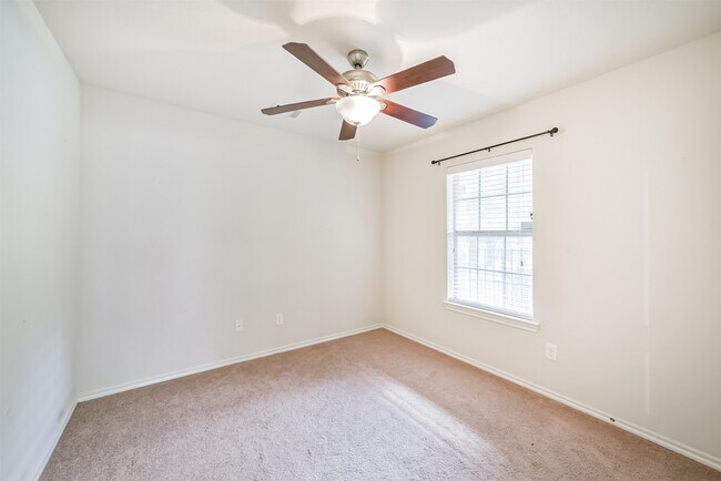 Building Photo - 1609 Peach Dale Ct