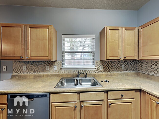 Building Photo - 356 Azalea Cir