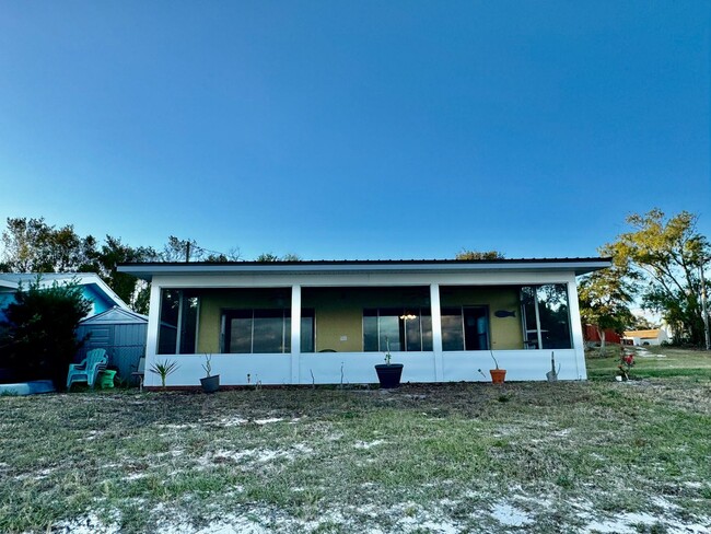 Building Photo - CROOKED LAKE 2/2 with Awesome PRIVATE BEACH