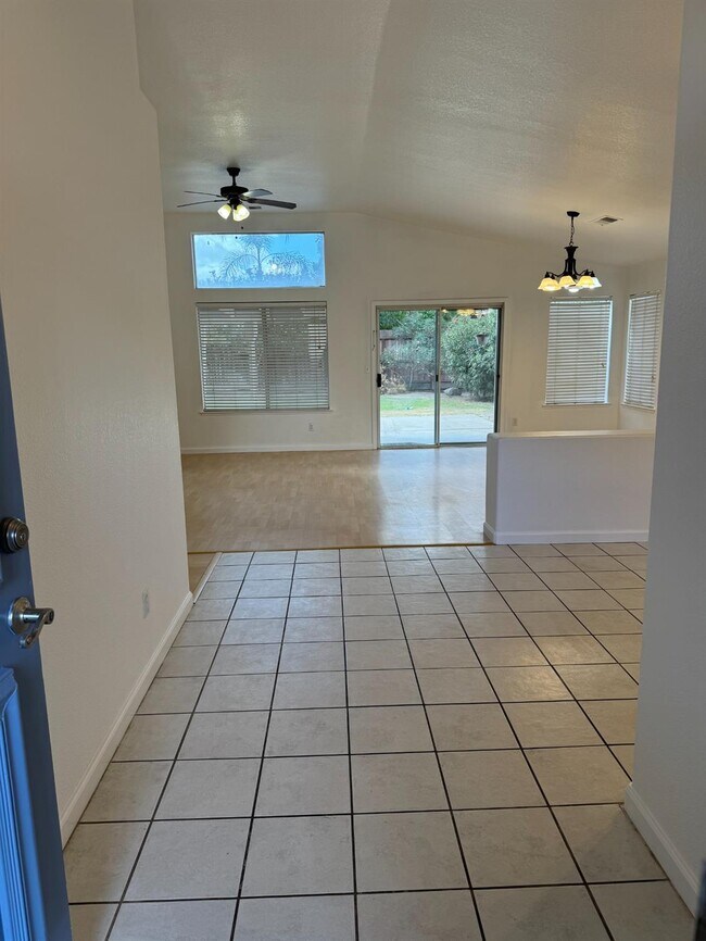 Building Photo - 3741 W Stuart Ave