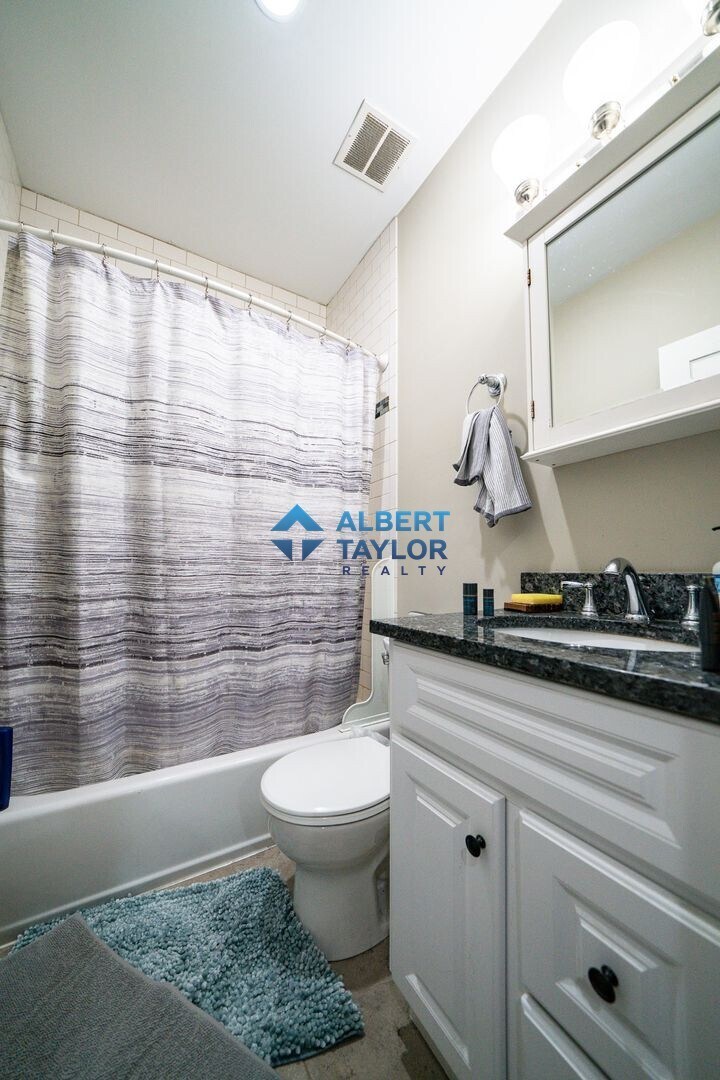 Building Photo - 491 Commonwealth Ave