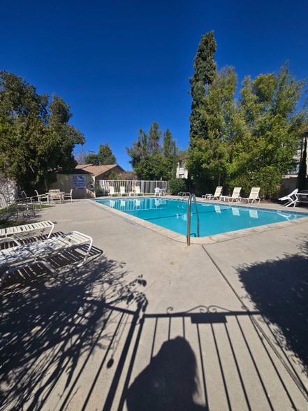 Building Photo - 7340 Ventura Canyon Ave