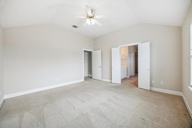 Building Photo - 1020 E 37th St
