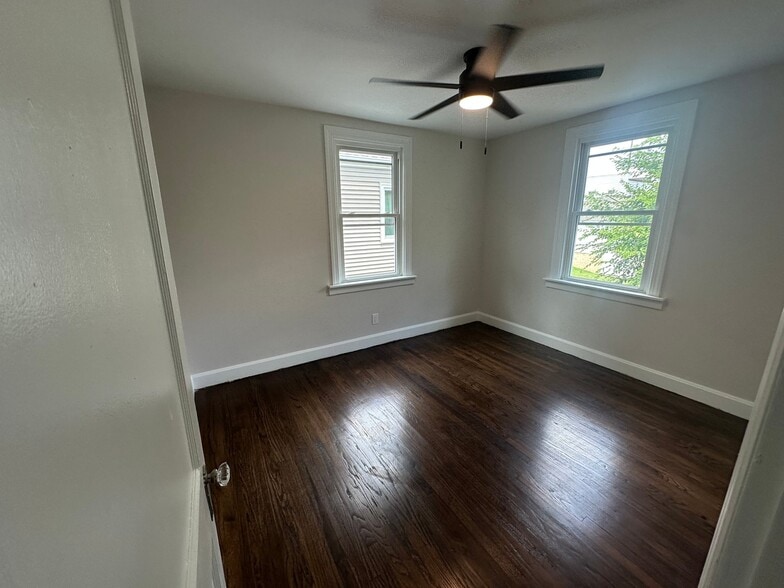 Building Photo - 3896 Weirman Ave