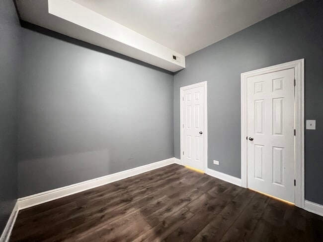 Building Photo - 7057 S Normal Blvd