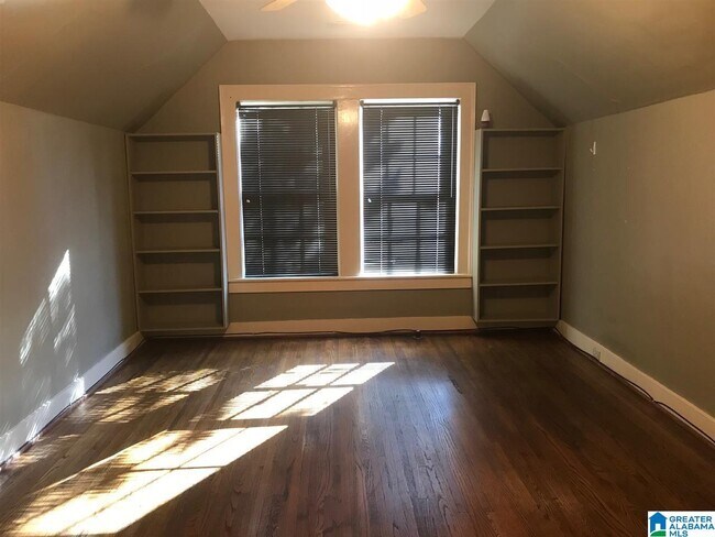 Building Photo - 4328 5th Ave S