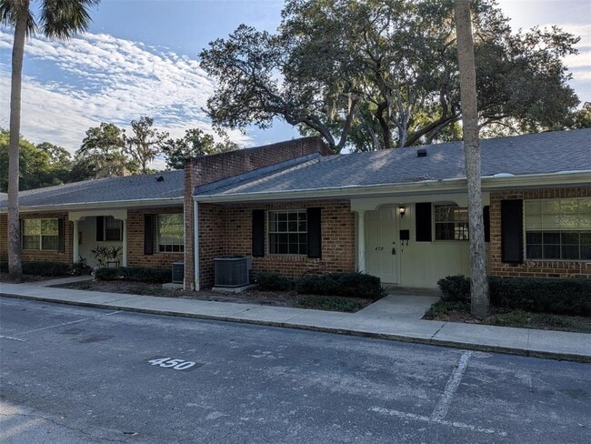 Building Photo - 450 Cherrywood Gardens Dr