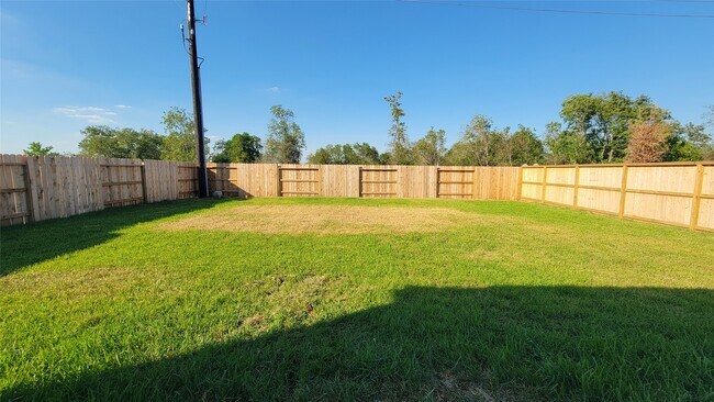 Building Photo - 27634 Spearmint Ridge Dr