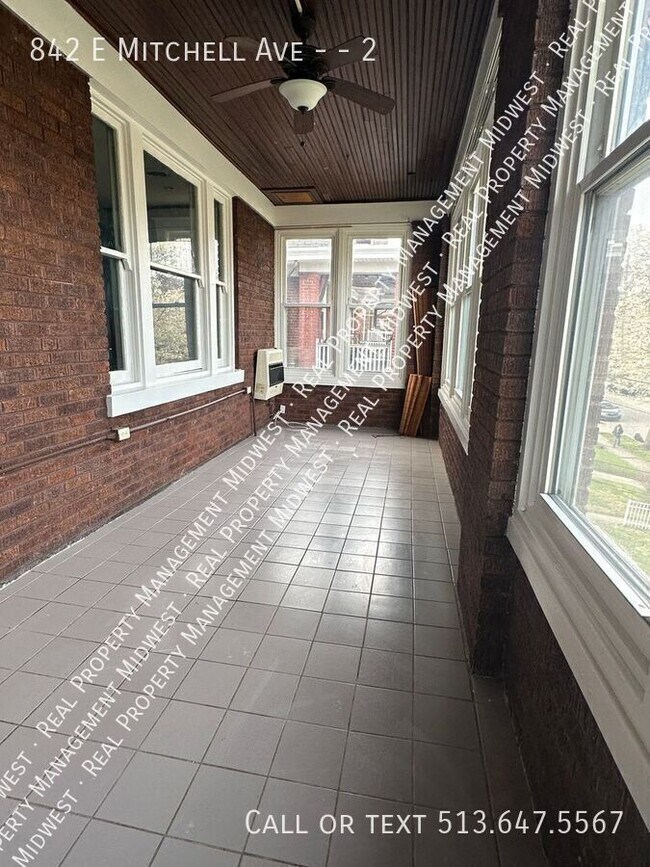 Building Photo - 842 E Mitchell Ave