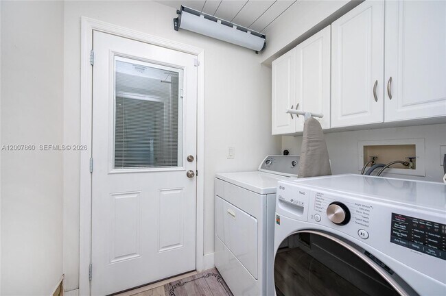 Building Photo - 1381 NW 144th Ave