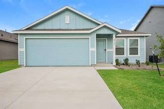 Building Photo - 2721 Mistwood Dr