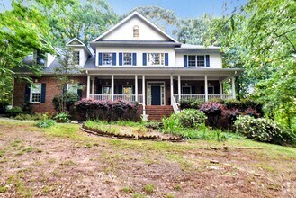 Building Photo - Large, beautiful home in Oconee!