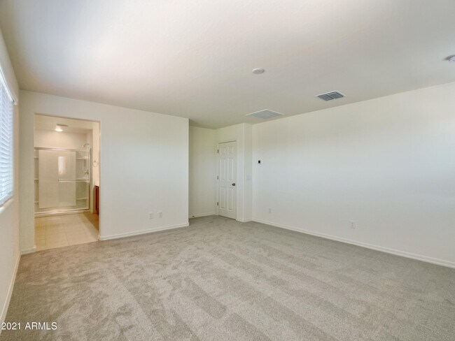 Building Photo - 8847 Fleetwood Ln