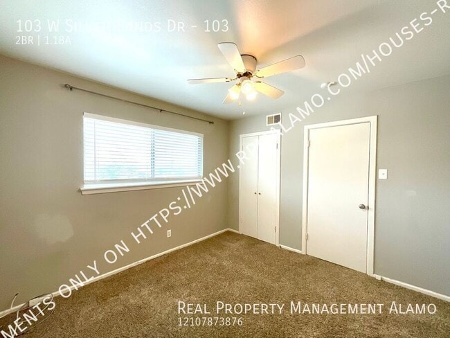 Building Photo - 103 W Silver Sands Dr