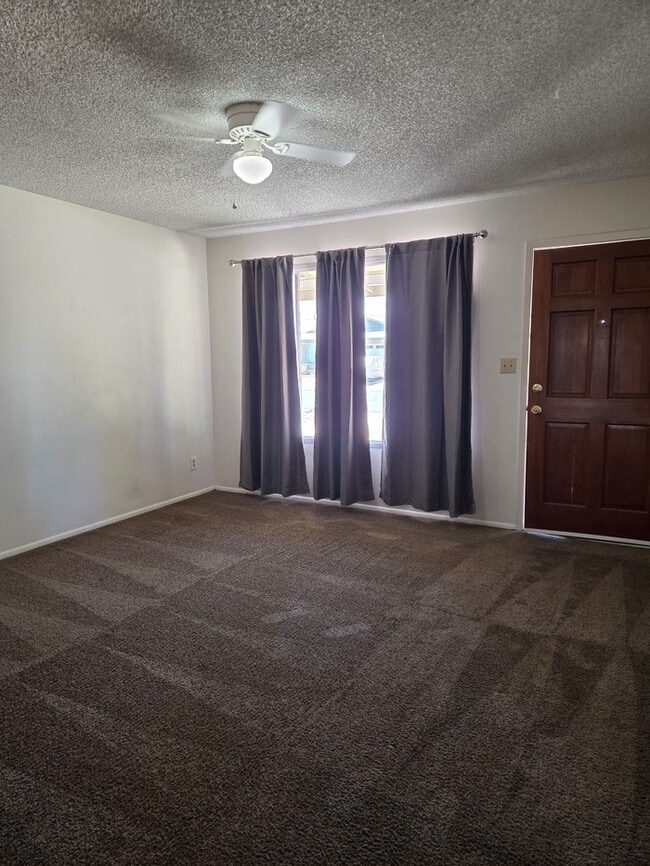 Building Photo - Great Tempe 3 bedroom 2 bath
