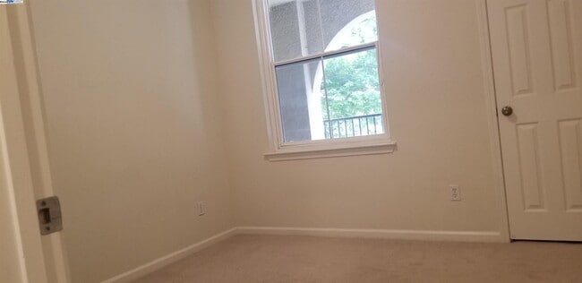 Building Photo - 3240 Maguire Way