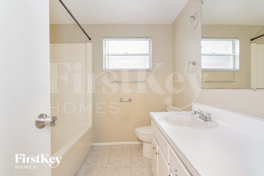 Building Photo - 6708 Timberlane W Dr