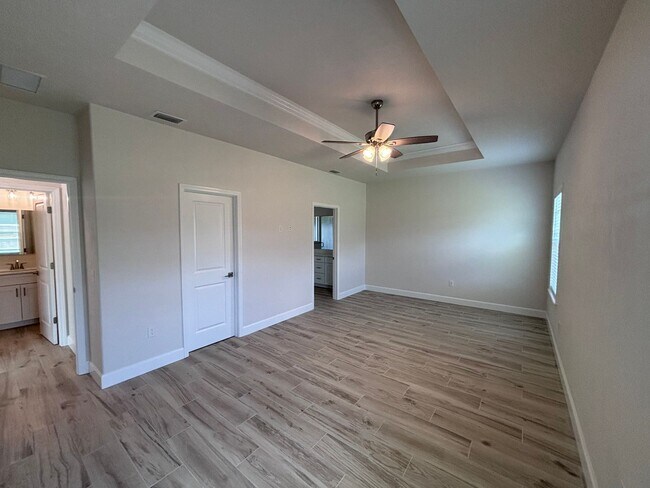 Building Photo - Welcome to this beautifully built 3-bedroom, 2-bathroom