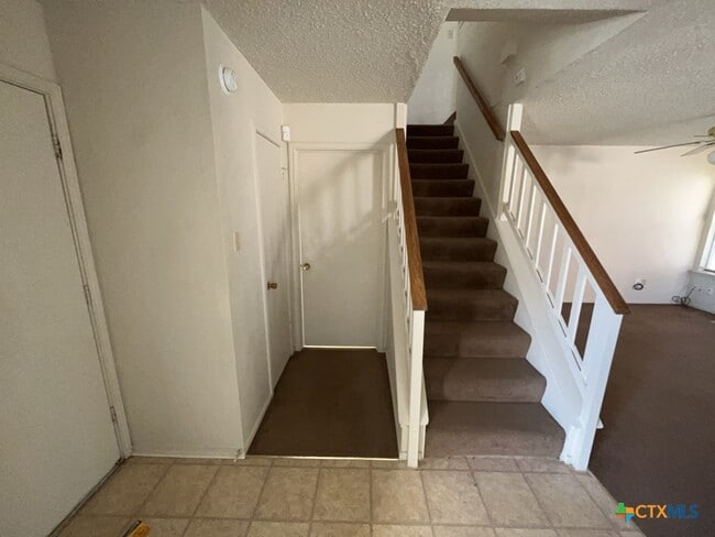 Building Photo - 2607 Schulze Dr