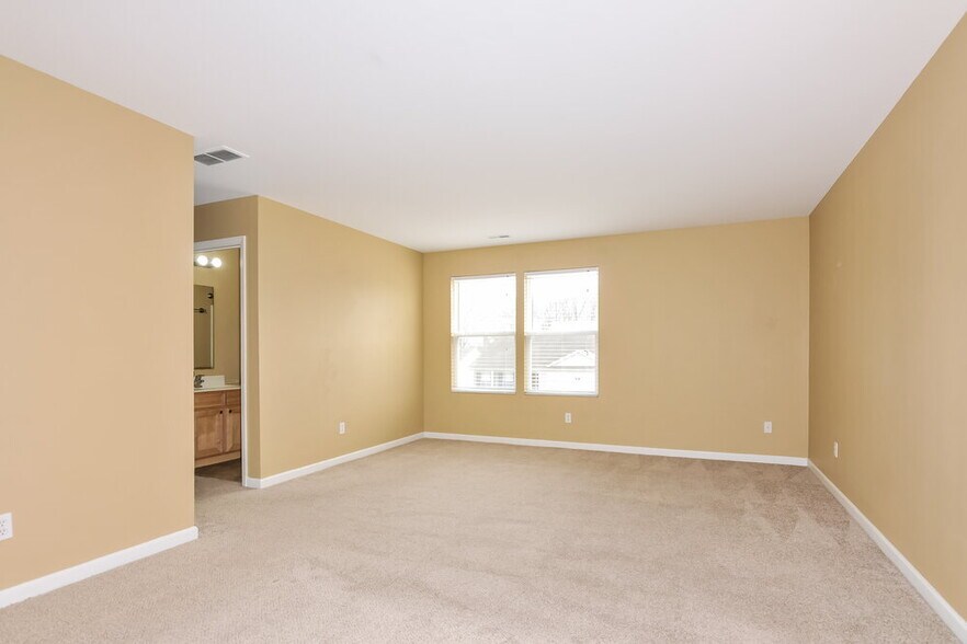 Building Photo - 1195 Liberty Cross