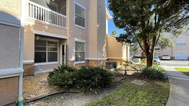 Building Photo - 17954 Villa Creek Dr