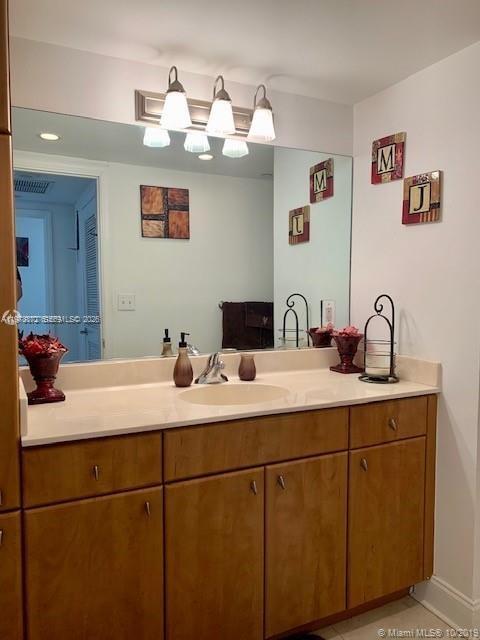 Building Photo - 401 69th St