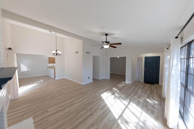 Building Photo - 4283 E Agave Rd