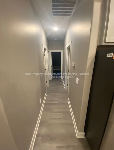 Building Photo - 3318 W 45th St S