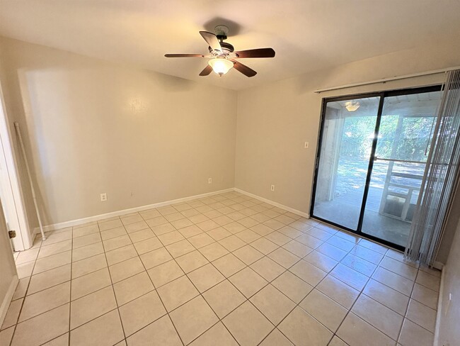Building Photo - 3245 Mound Dr