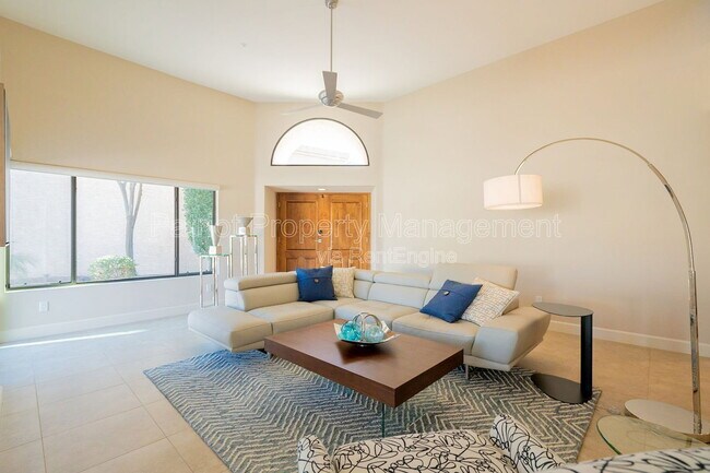 Building Photo - 10640 E Vogel Ave